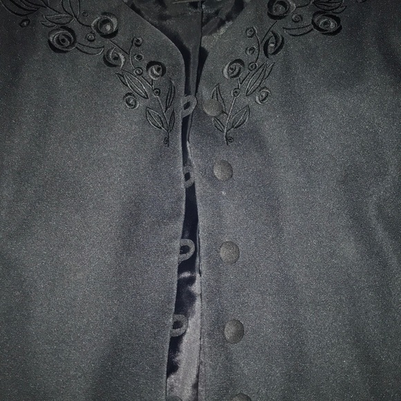 Black Blazer - Picture 3 of 6